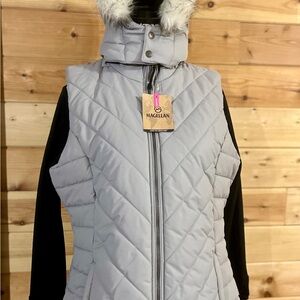 Magellan Outdoors Women's Light Gray Quilted Vest